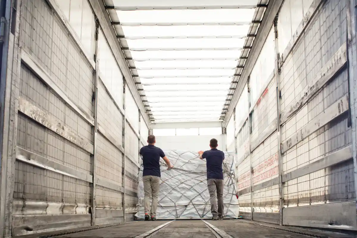 Efficient Transport of Goods in Freight Shipping