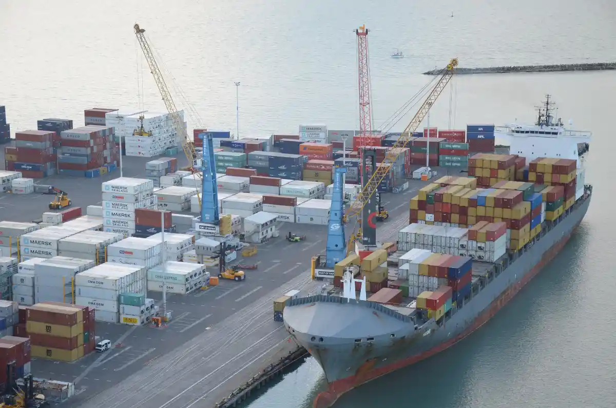Choosing the Right Freight Shipping Provider: A Comprehensive Introduction